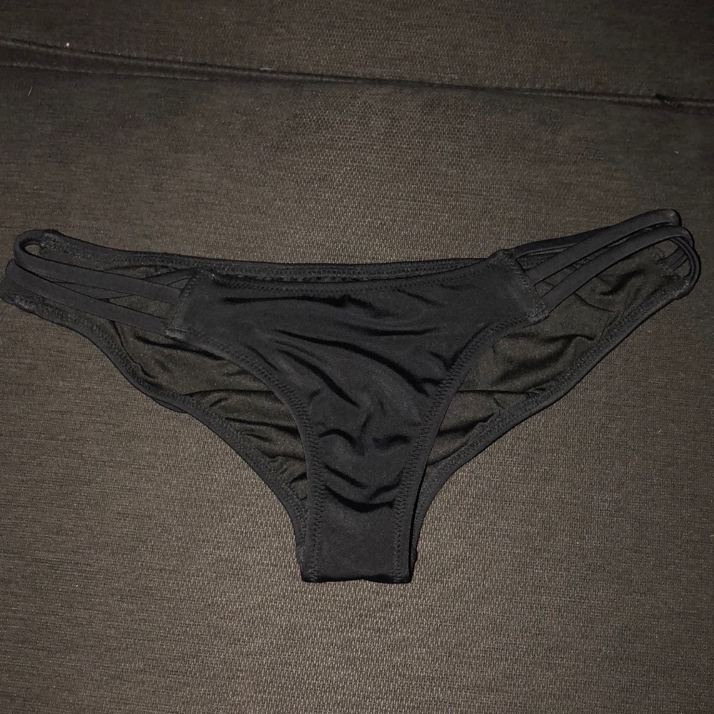 Swimsuit bottoms